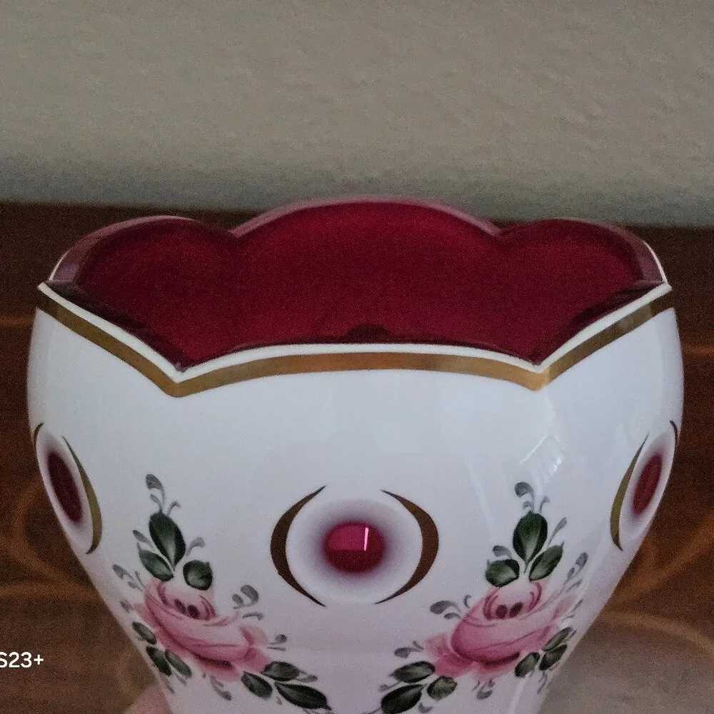 ANTIQUE VINTAGE BOHEMIAN CZECH MOSER FLOWER HAND PAINTED CUT TO CLEAR GLASS VASE